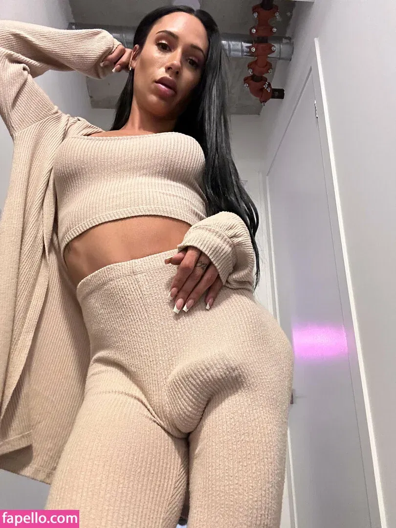 ItsRae69 Onlyfans Photo Gallery 