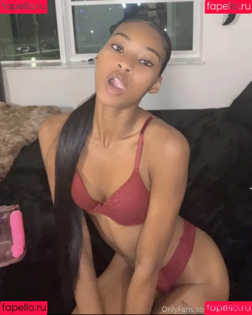 islabizaxxx Onlyfans Photo Gallery 