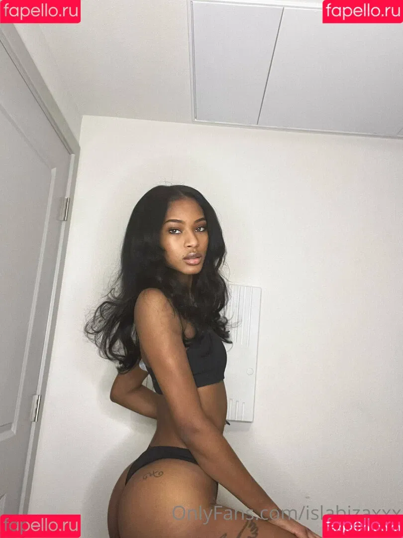 islabizaxxx Onlyfans Photo Gallery 