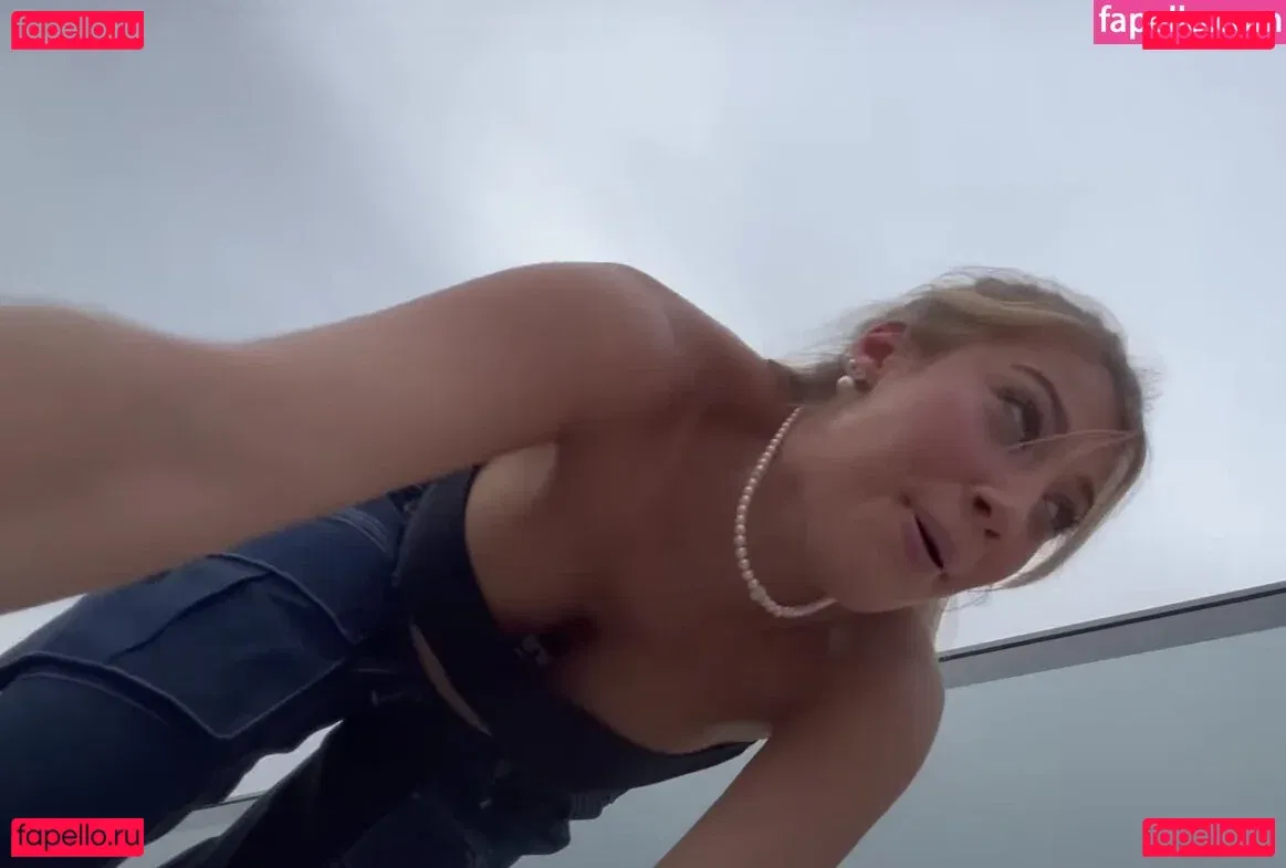 AlaiaJeanneau Onlyfans Photo Gallery 