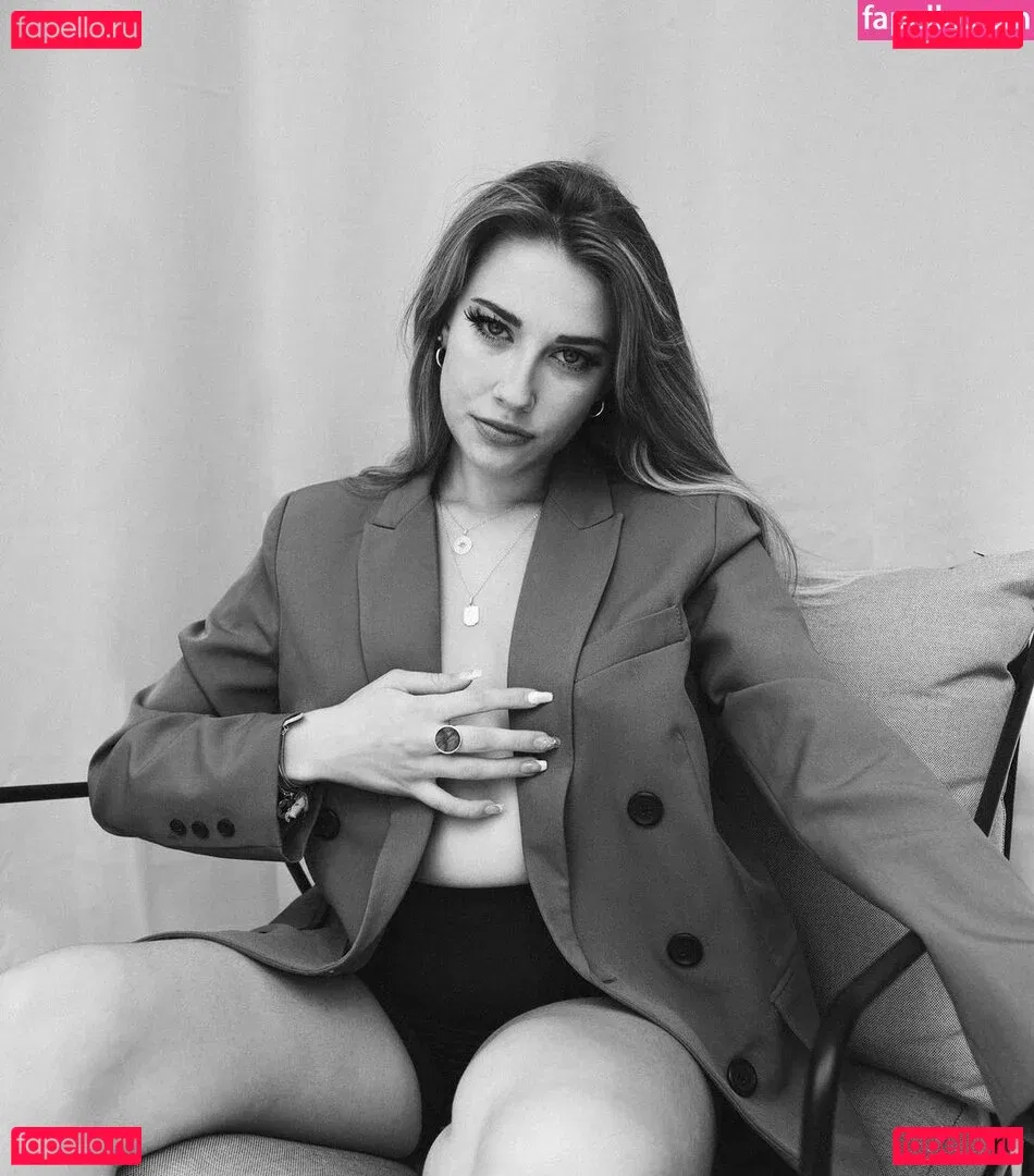 AlaiaJeanneau Onlyfans Photo Gallery 