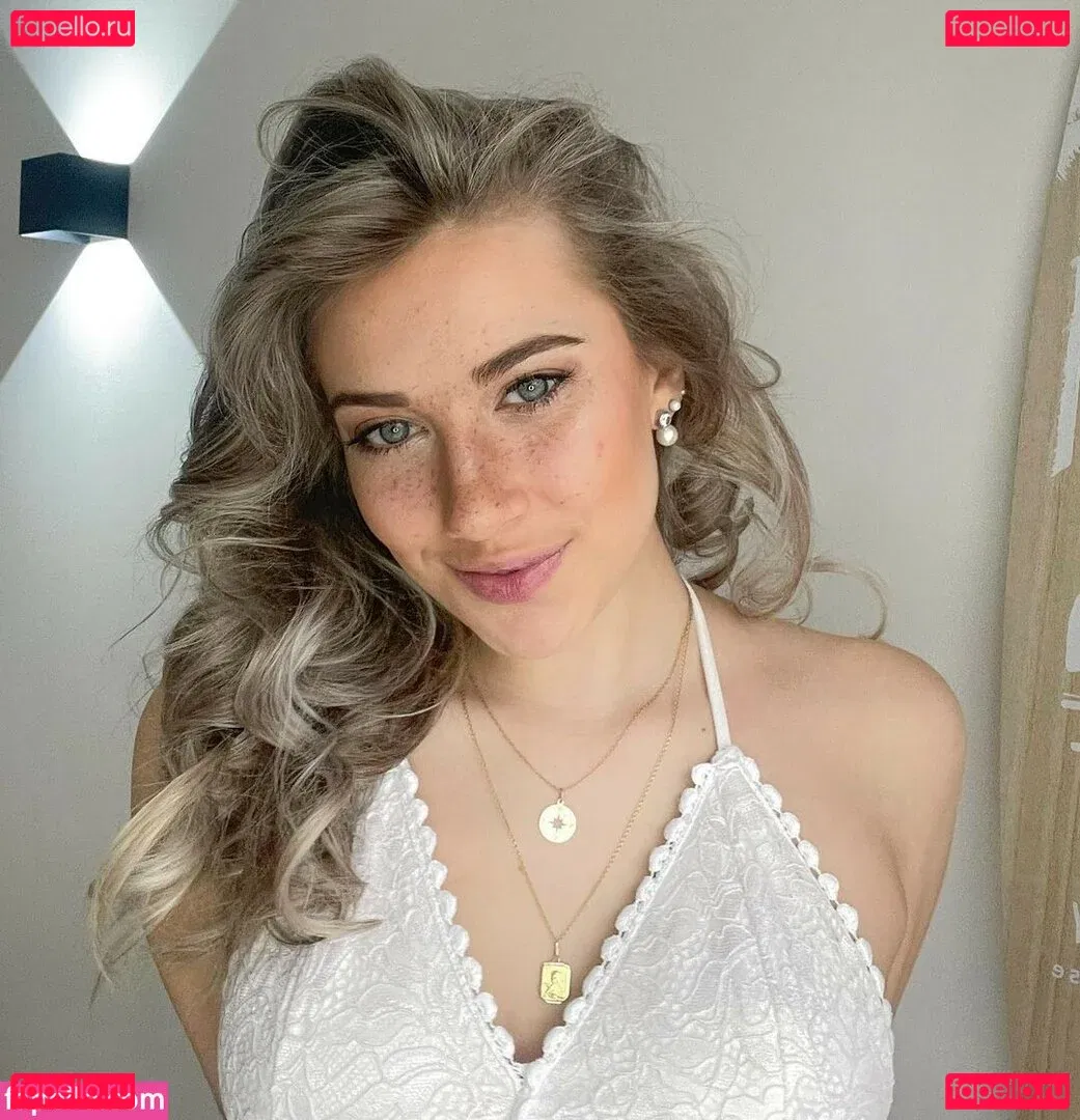 AlaiaJeanneau Onlyfans Photo Gallery 