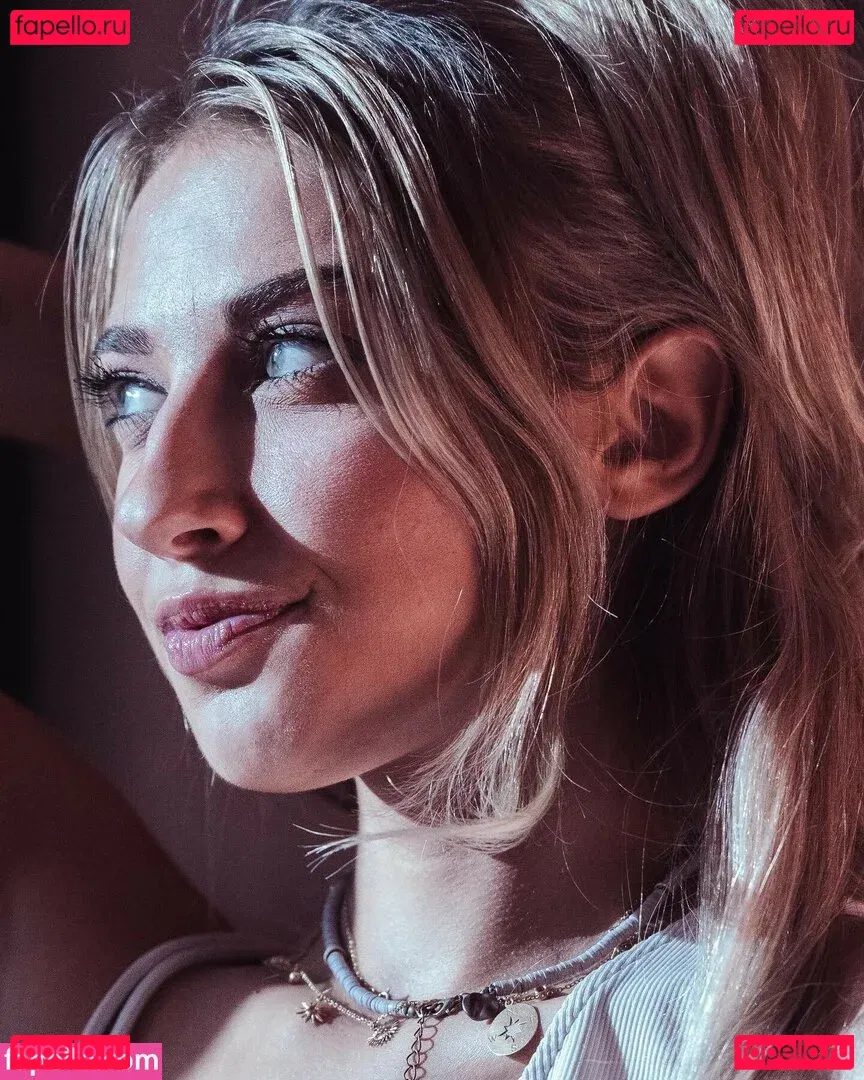 AlaiaJeanneau Onlyfans Photo Gallery 