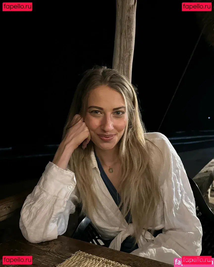 AlaiaJeanneau Onlyfans Photo Gallery 