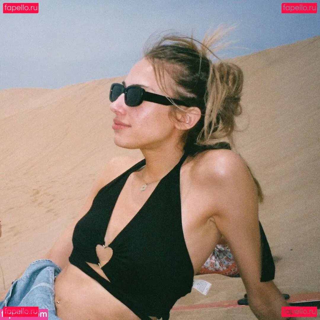 AlaiaJeanneau Onlyfans Photo Gallery 