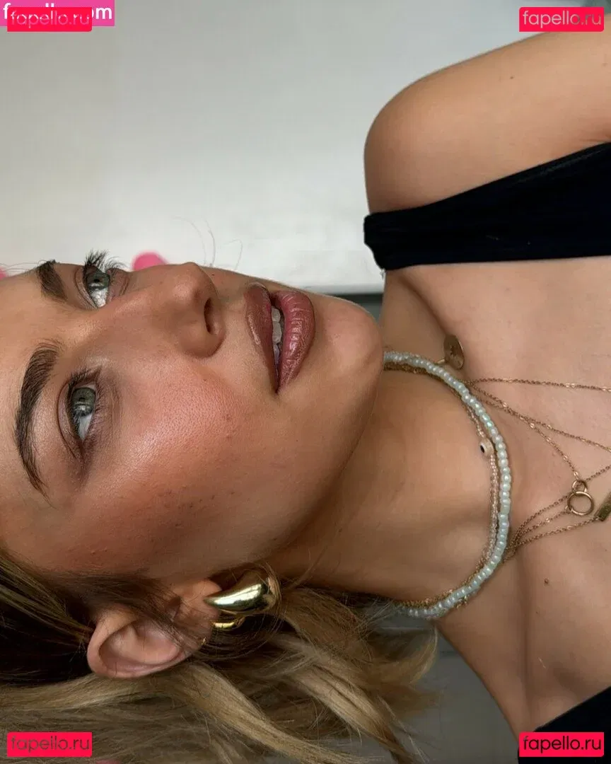 AlaiaJeanneau Onlyfans Photo Gallery 