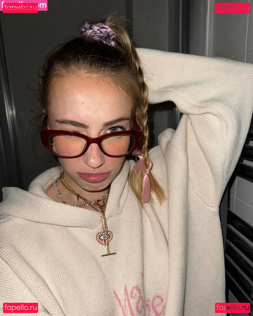 AlaiaJeanneau Onlyfans Photo Gallery 