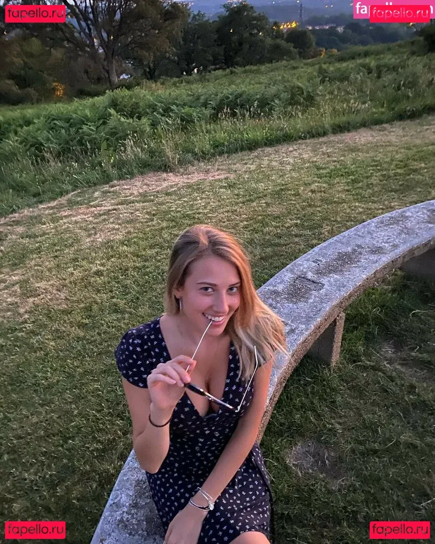 AlaiaJeanneau Onlyfans Photo Gallery 