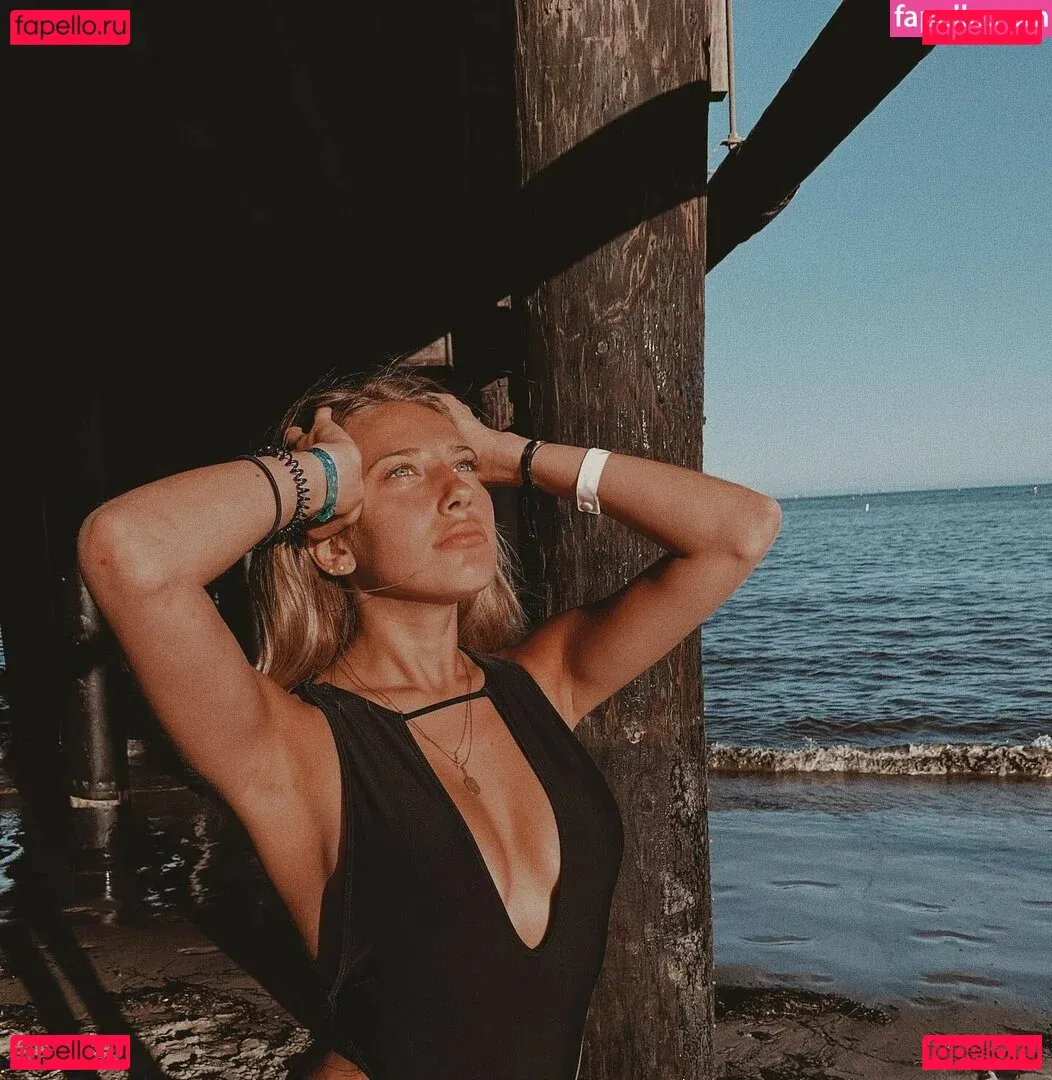 AlaiaJeanneau Onlyfans Photo Gallery 