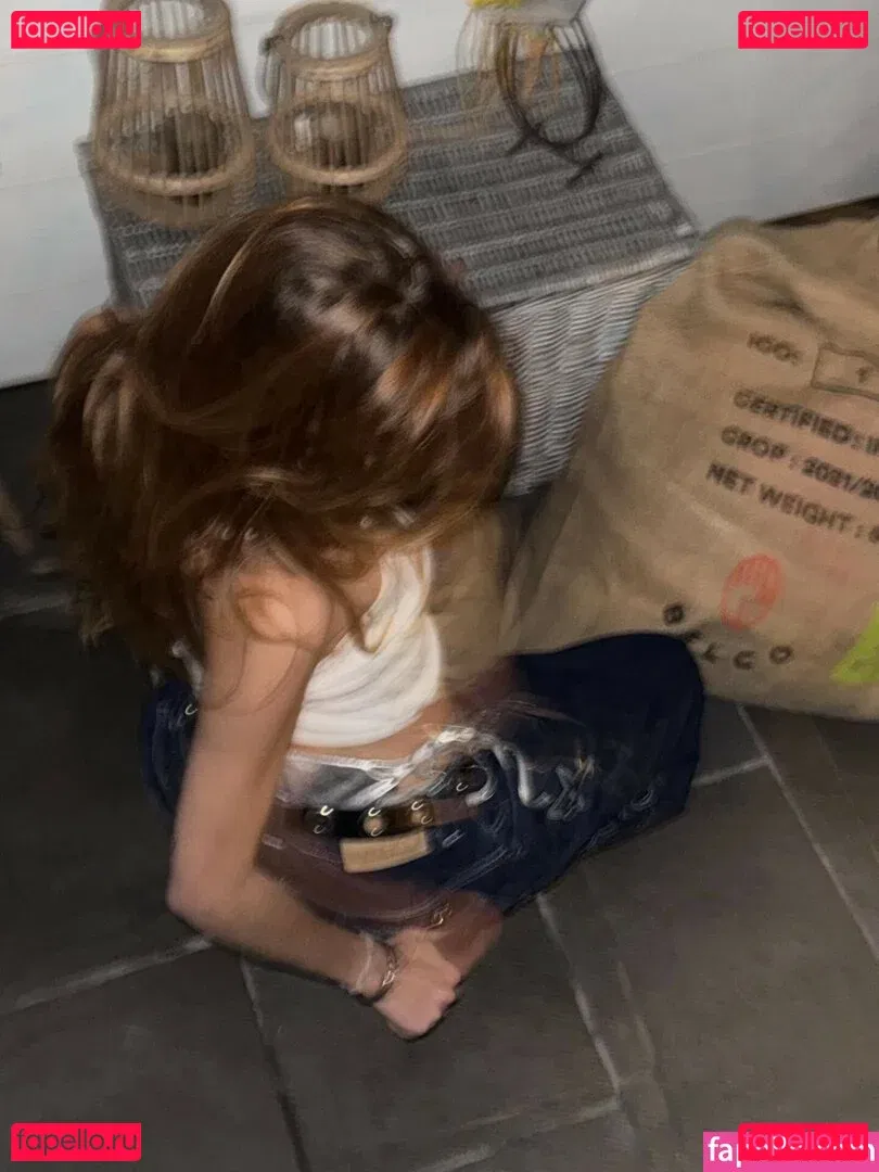 AlaiaJeanneau Onlyfans Photo Gallery 