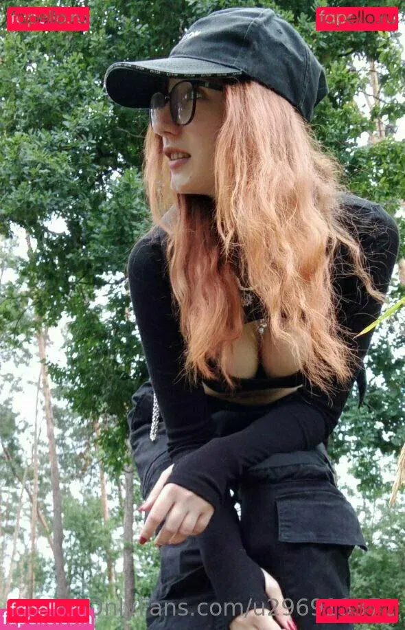 moniiikaaaa Onlyfans Photo Gallery 