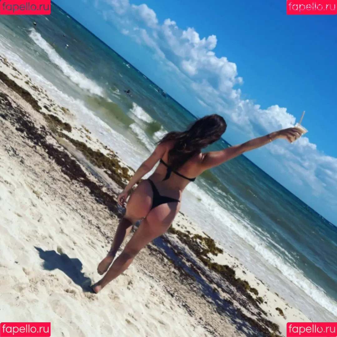 Imogen Thomas Onlyfans Photo Gallery 