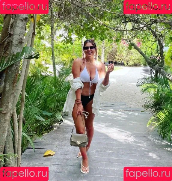 Imogen Thomas Onlyfans Photo Gallery 