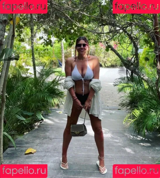 Imogen Thomas Onlyfans Photo Gallery 