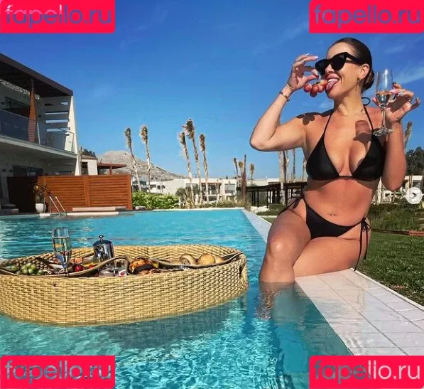 Imogen Thomas Onlyfans Photo Gallery 