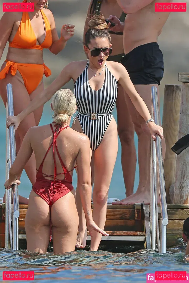 Amber Davies Onlyfans Photo Gallery 