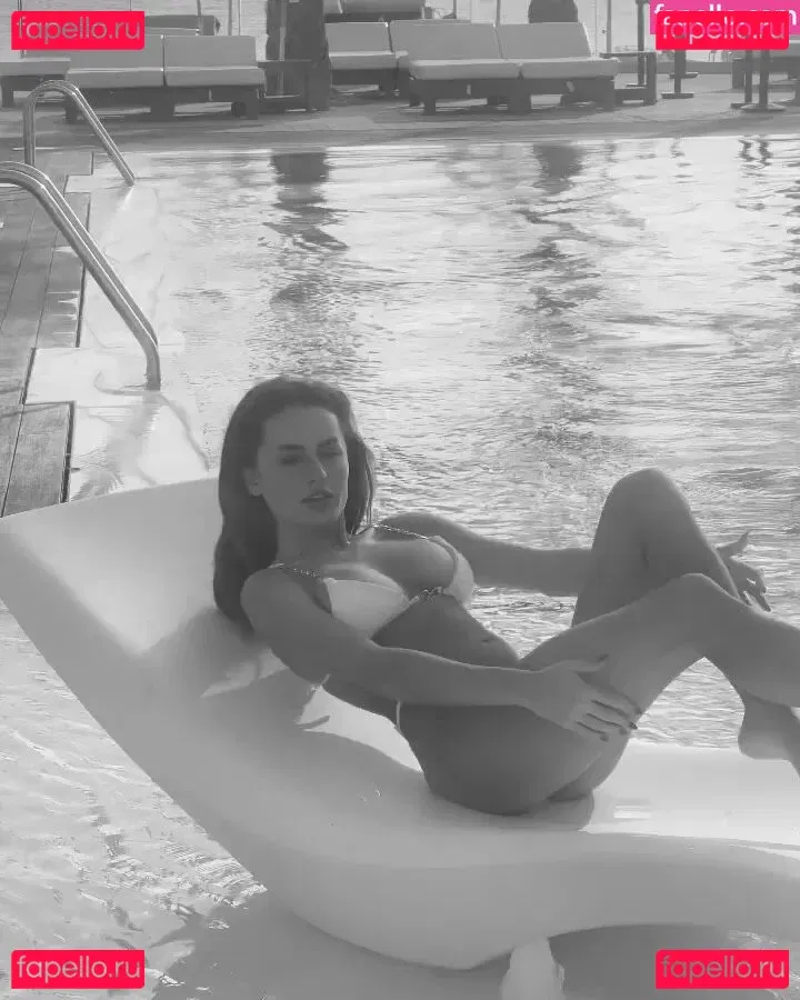 Amber Davies Onlyfans Photo Gallery 