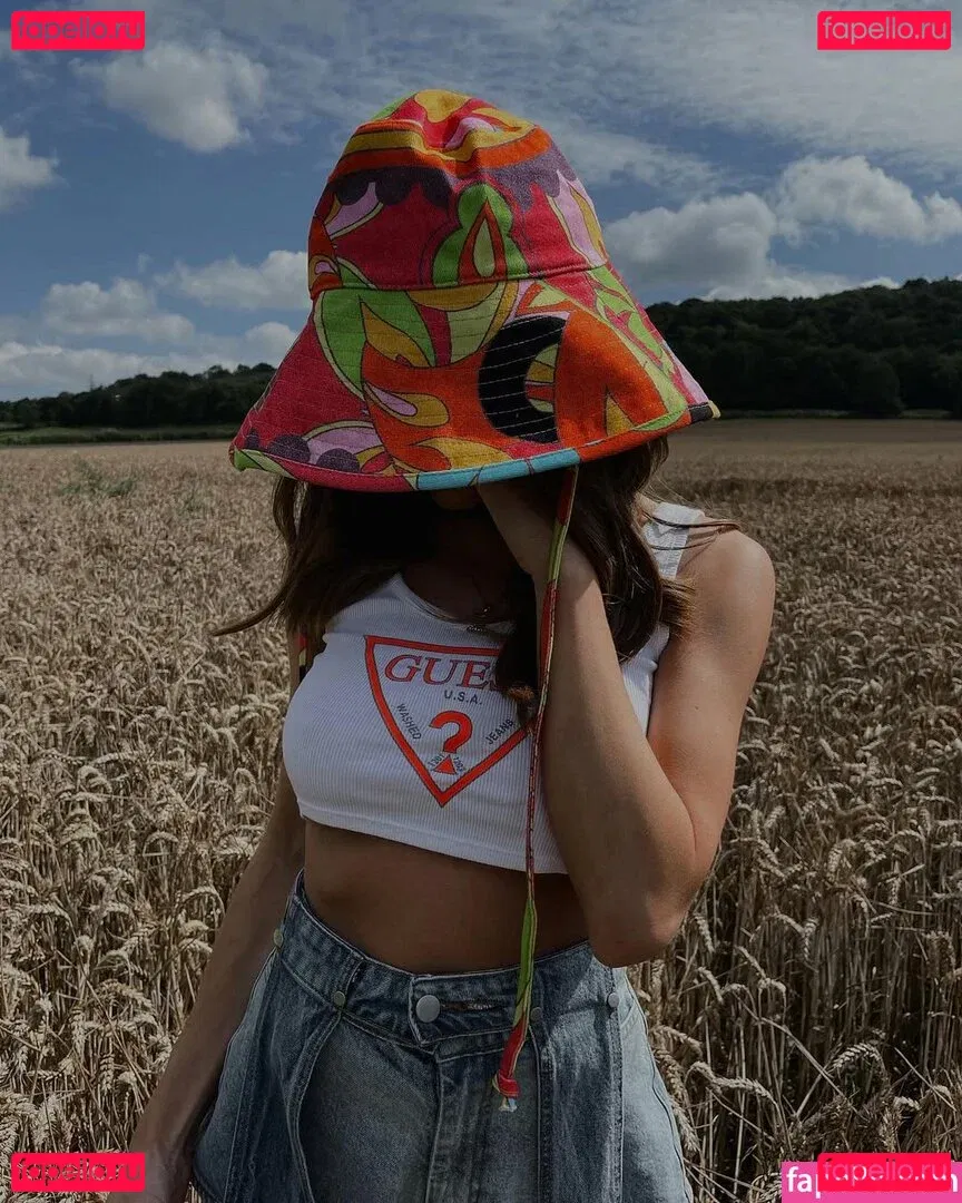 Amber Davies Onlyfans Photo Gallery 