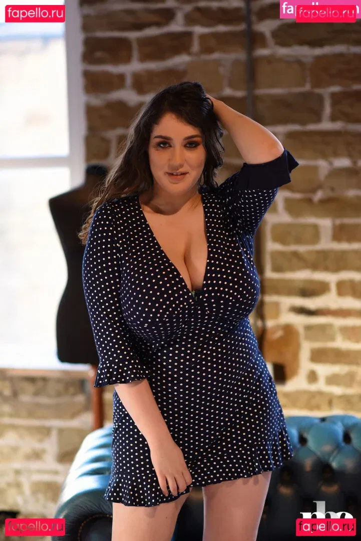 thebellebella Onlyfans Photo Gallery 