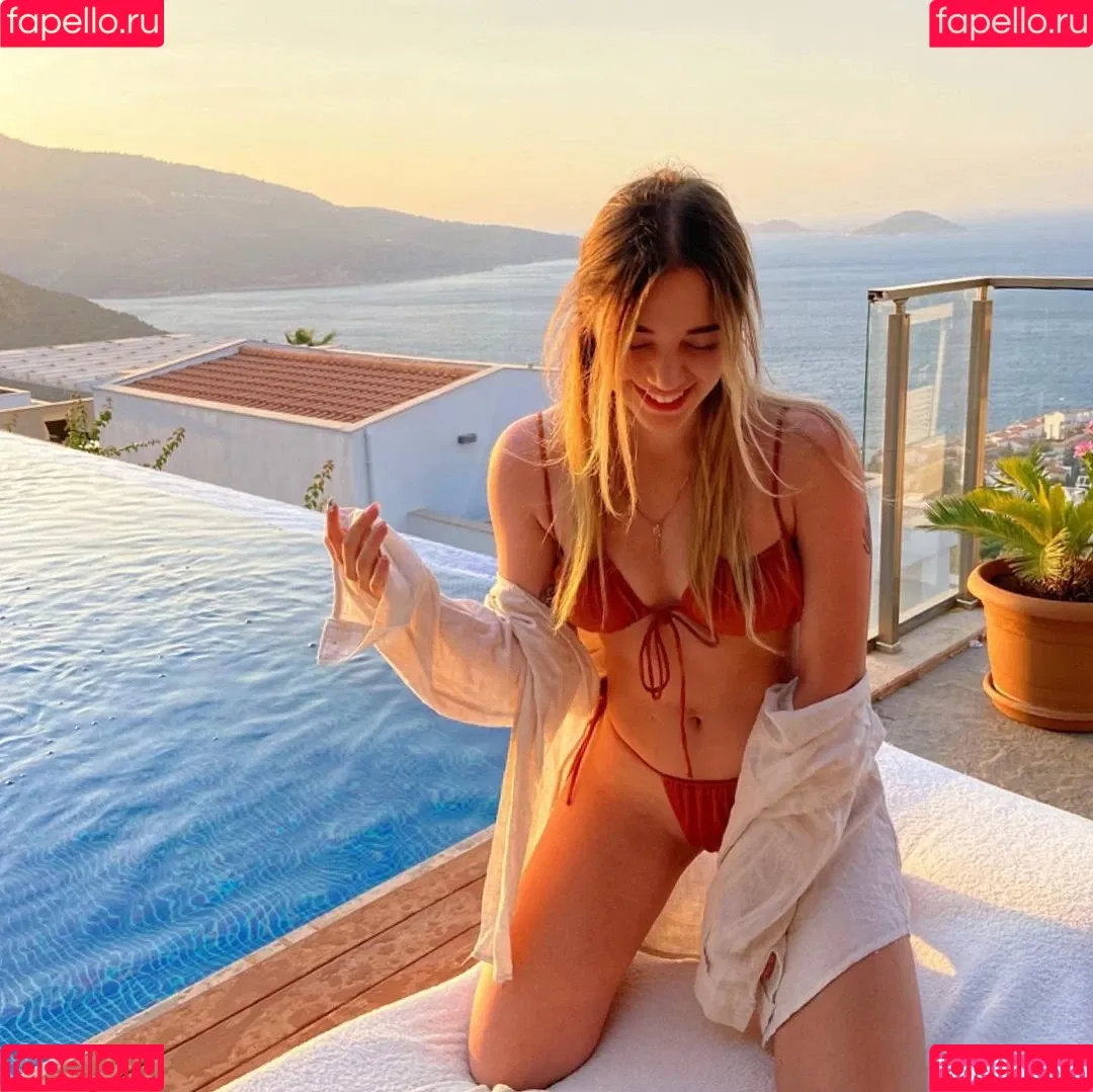 miafitz Onlyfans Photo Gallery 