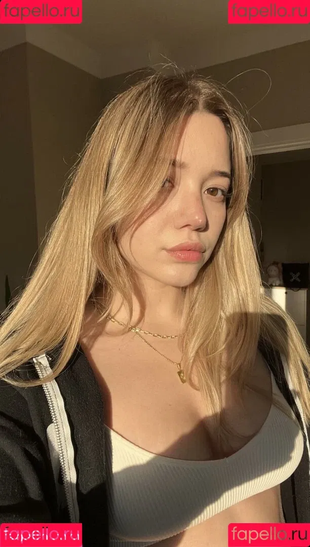 miafitz Onlyfans Photo Gallery 