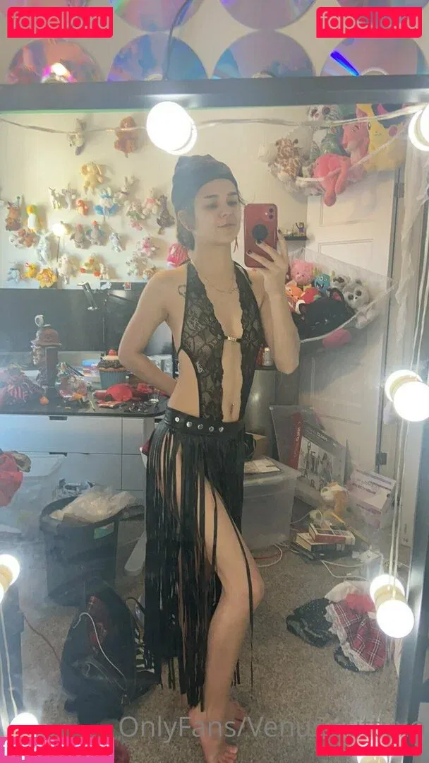 Venus Kitty Onlyfans Photo Gallery 