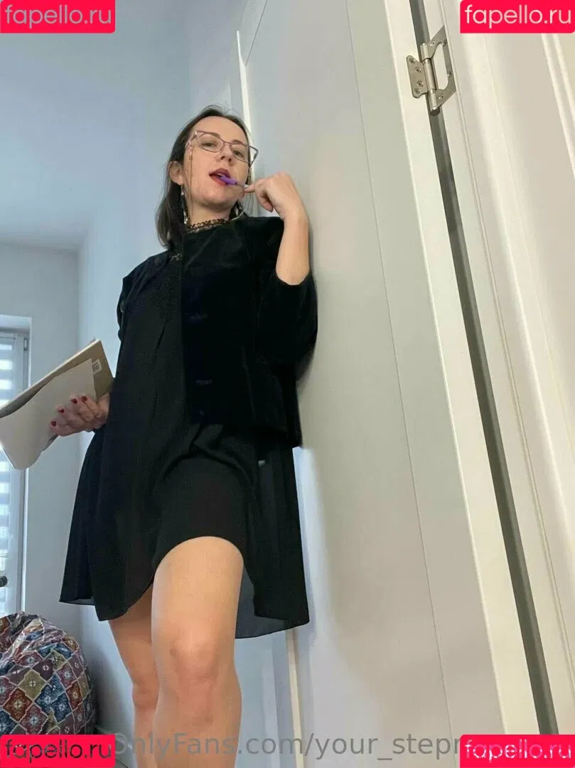 your_stepmommy Onlyfans Photo Gallery 