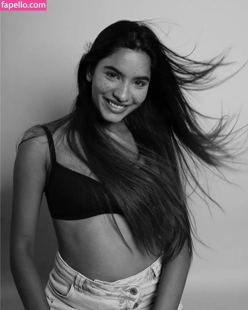 Aurora Sinclair Onlyfans Photo Gallery 