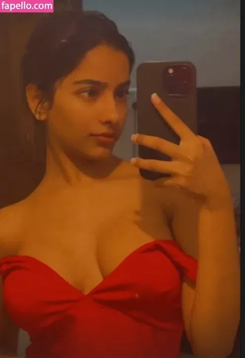 Aurora Sinclair Onlyfans Photo Gallery 