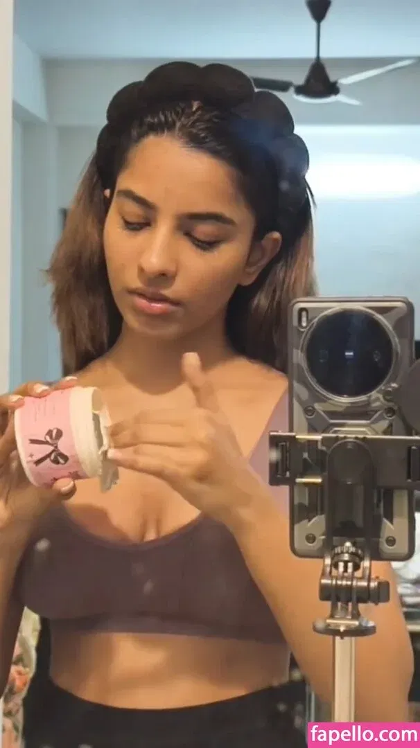 Aurora Sinclair Onlyfans Photo Gallery 