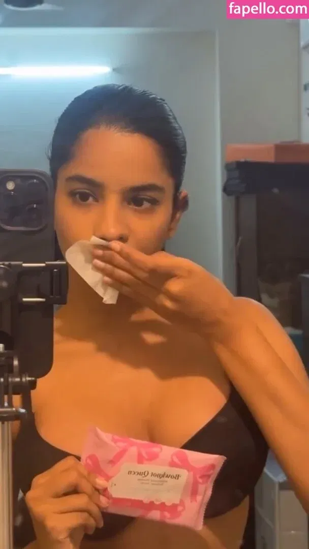 Aurora Sinclair Onlyfans Photo Gallery 