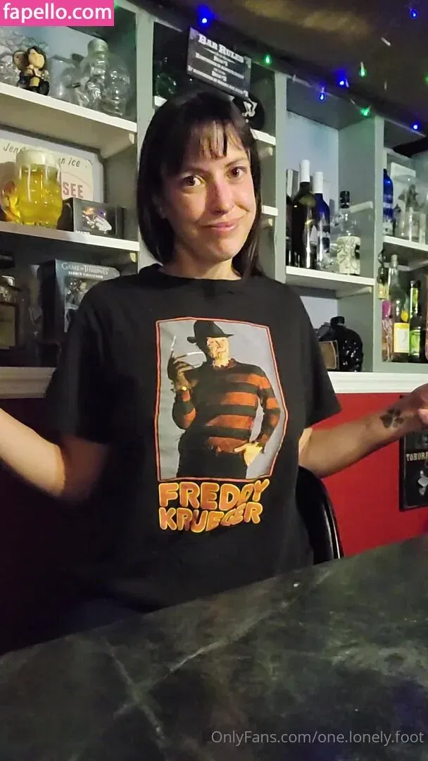 one.lonely.foot Onlyfans Photo Gallery 