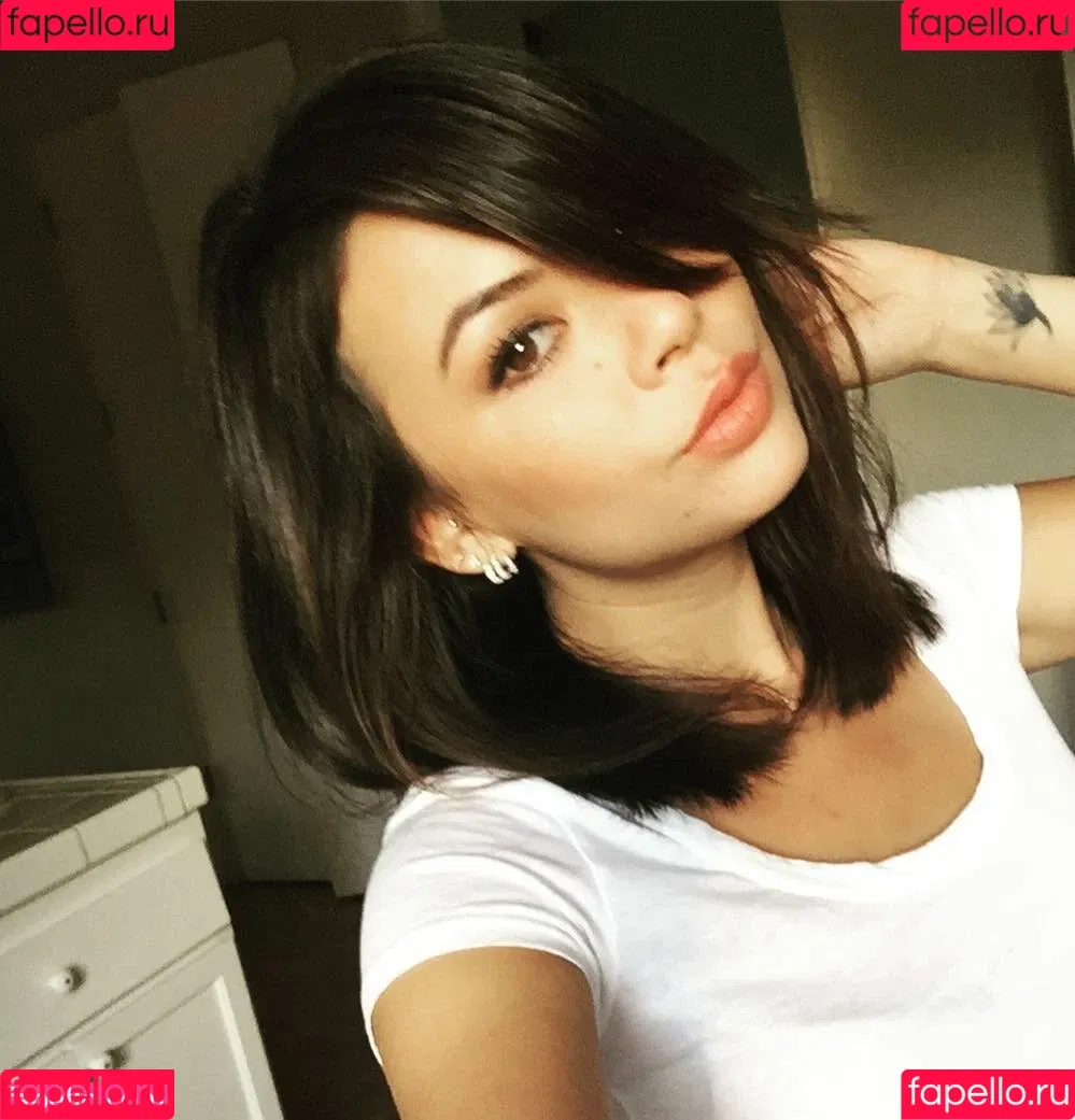 Janel Parrish Onlyfans Photo Gallery 