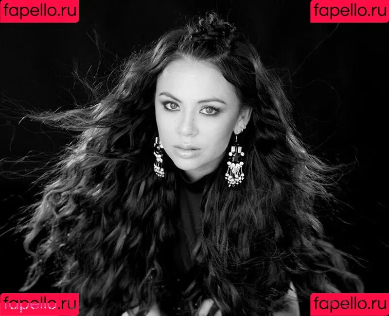 Janel Parrish Onlyfans Photo Gallery 