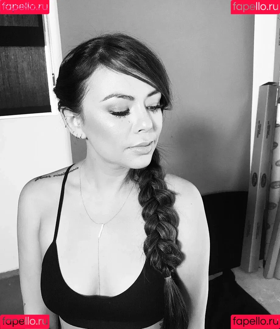 Janel Parrish Onlyfans Photo Gallery 