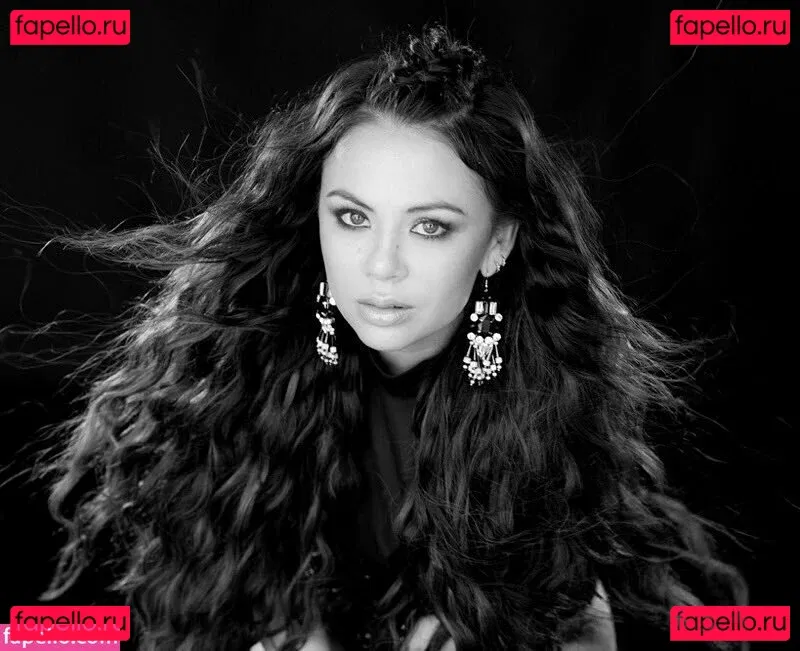 Janel Parrish Onlyfans Photo Gallery 