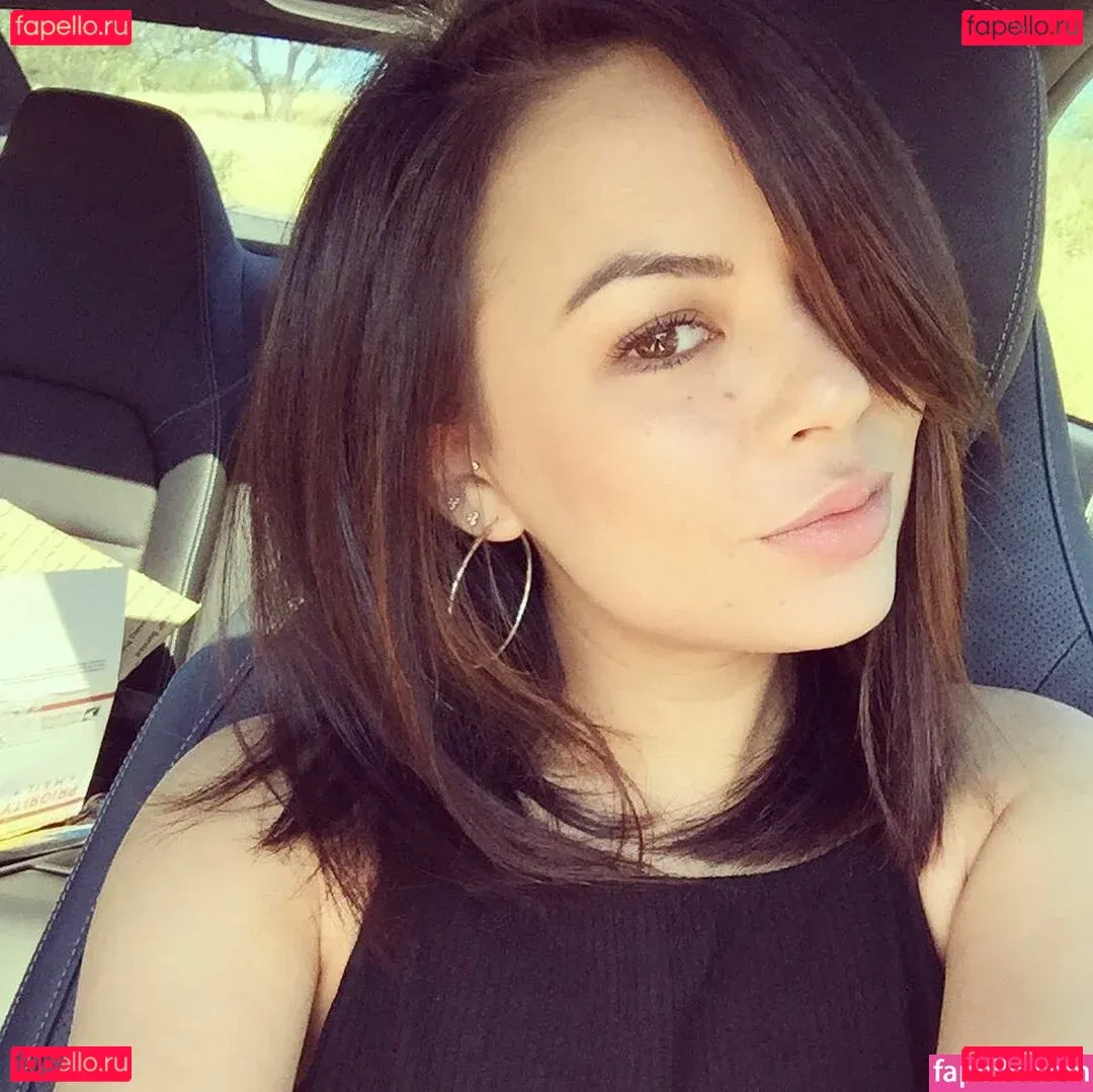 Janel Parrish Onlyfans Photo Gallery 