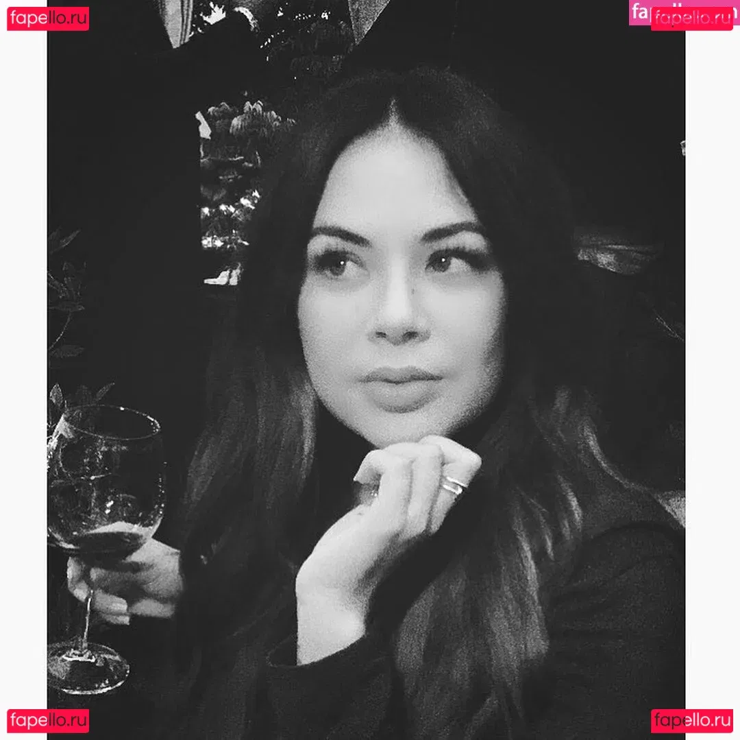 Janel Parrish Onlyfans Photo Gallery 