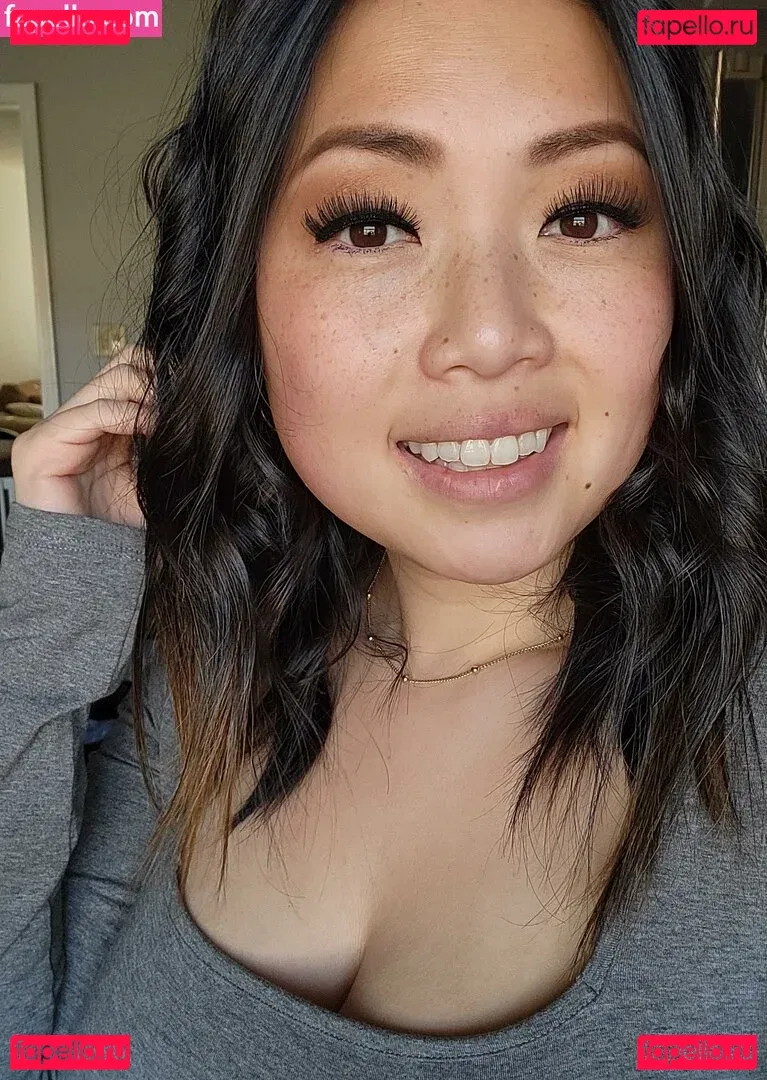 Miss Jee Yung Onlyfans Photo Gallery 