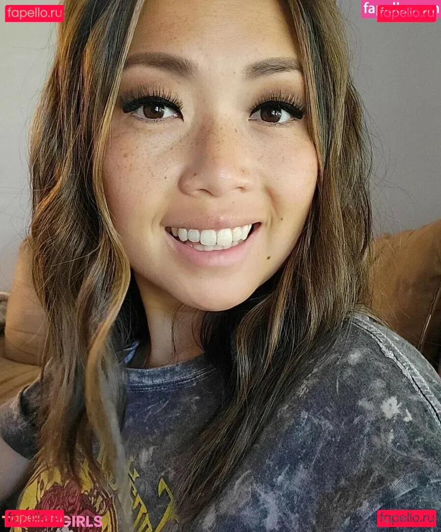 Miss Jee Yung Onlyfans Photo Gallery 