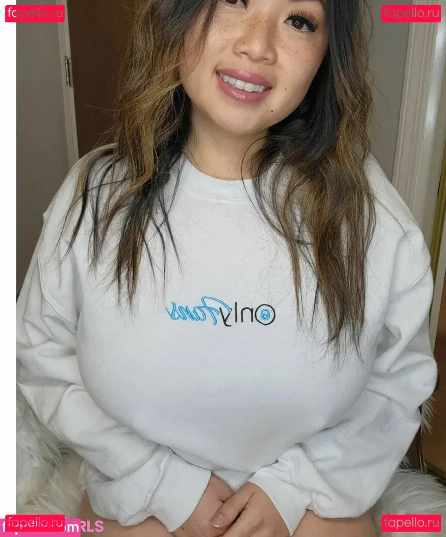 Miss Jee Yung Onlyfans Photo Gallery 