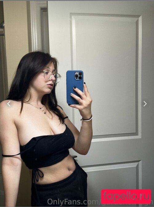 Sariyahleon Nude Onlyfans Photo 10
