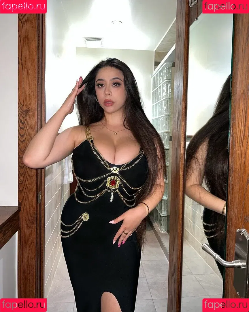 Reema Rochelle Onlyfans Photo Gallery 