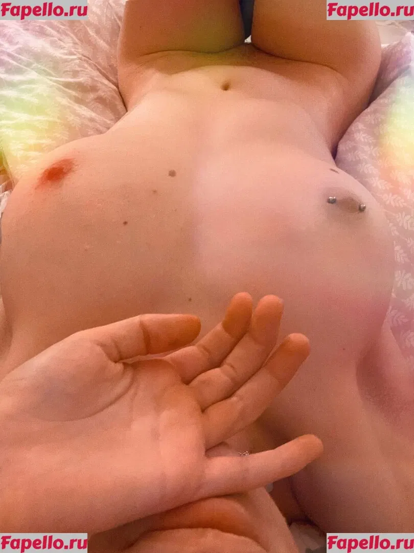 LilC0smic Onlyfans Photo Gallery 