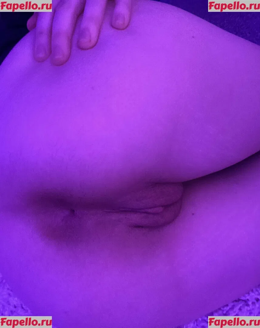 LilC0smic Onlyfans Photo Gallery 