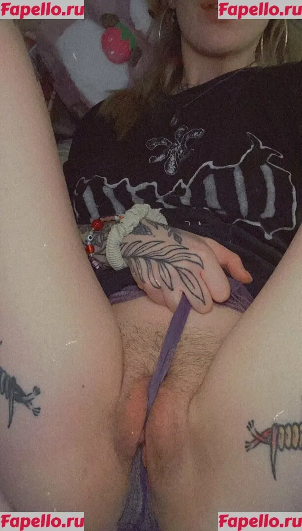 LilC0smic Onlyfans Photo Gallery 