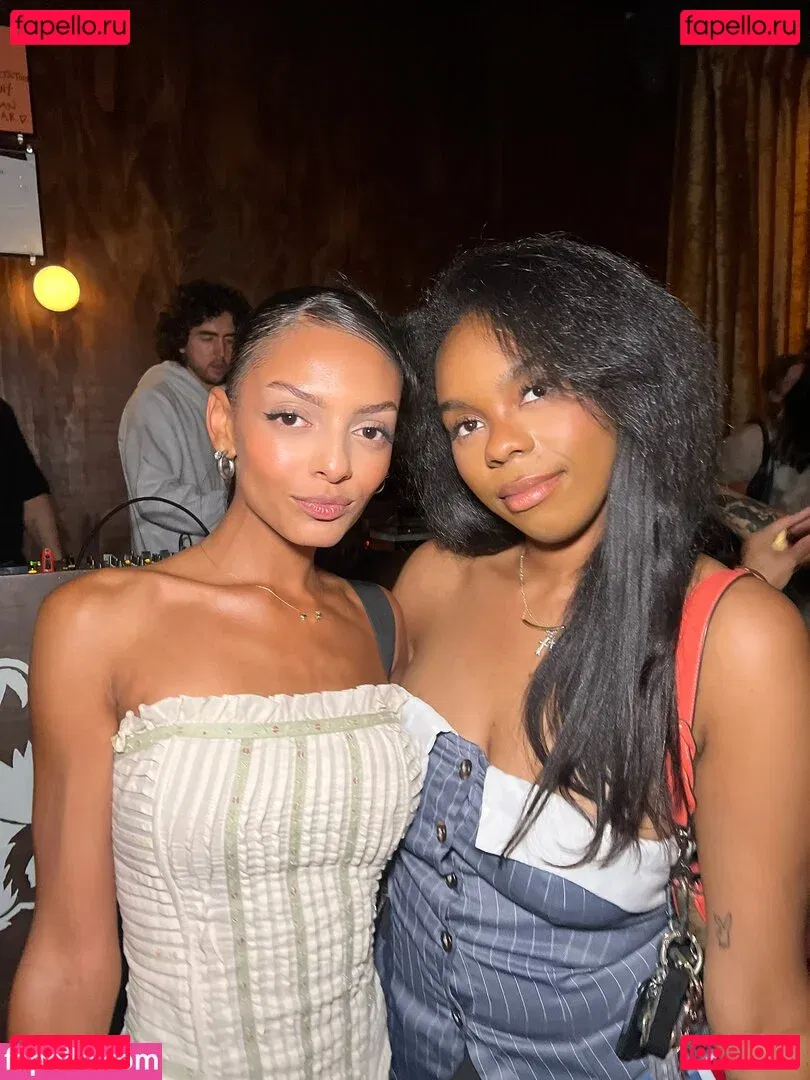 Official.Anaiis Onlyfans Photo Gallery 