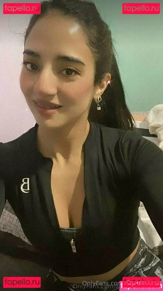 sospicyblog Onlyfans Photo Gallery 