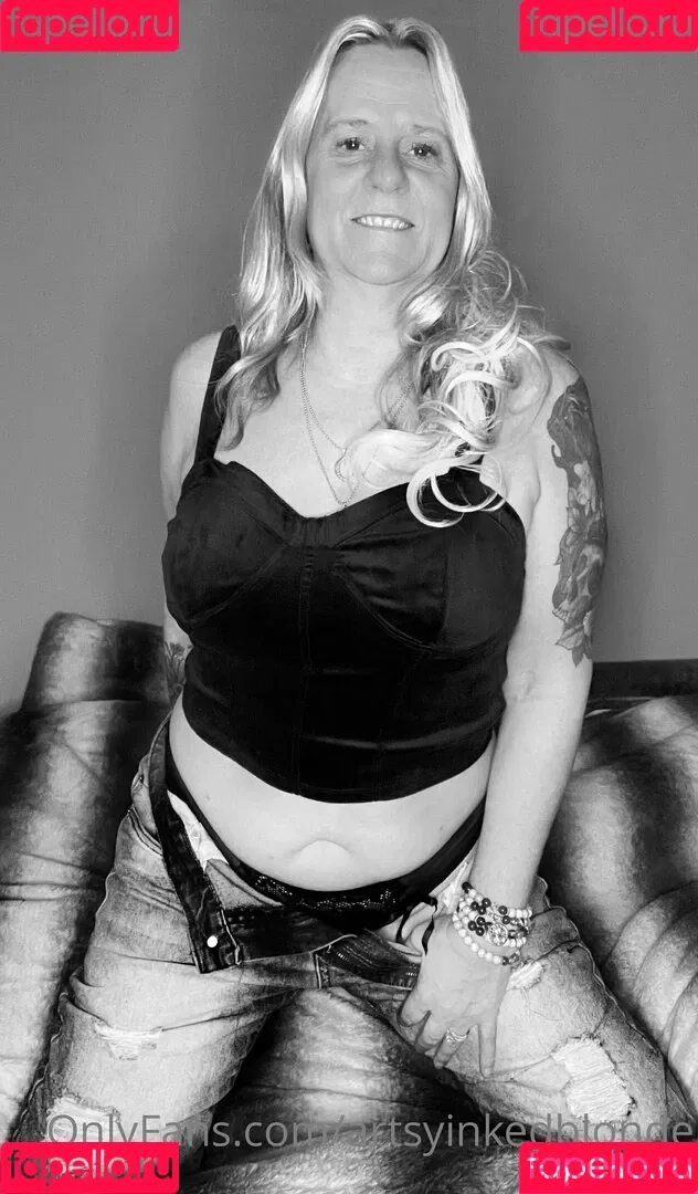 artsyinkedblonde Onlyfans Photo Gallery 