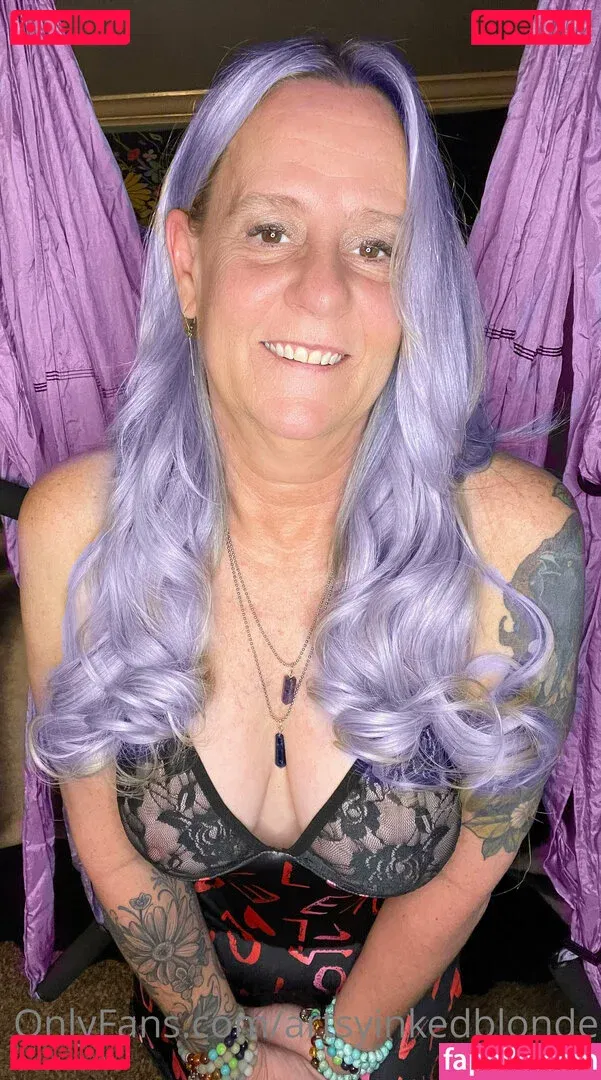 artsyinkedblonde Onlyfans Photo Gallery 